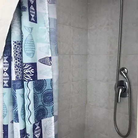 بيت للعطل Casetta Rosy أوستوني